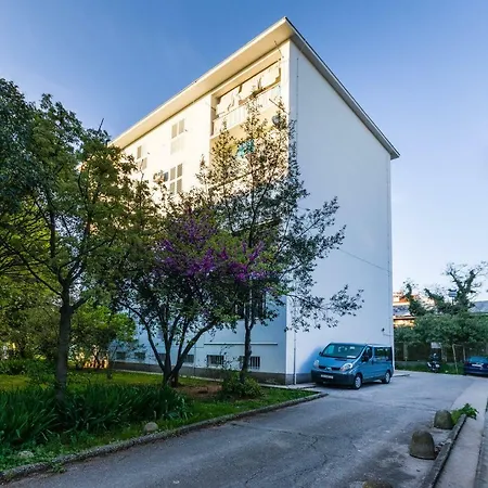 Luxury Goldy Apartament